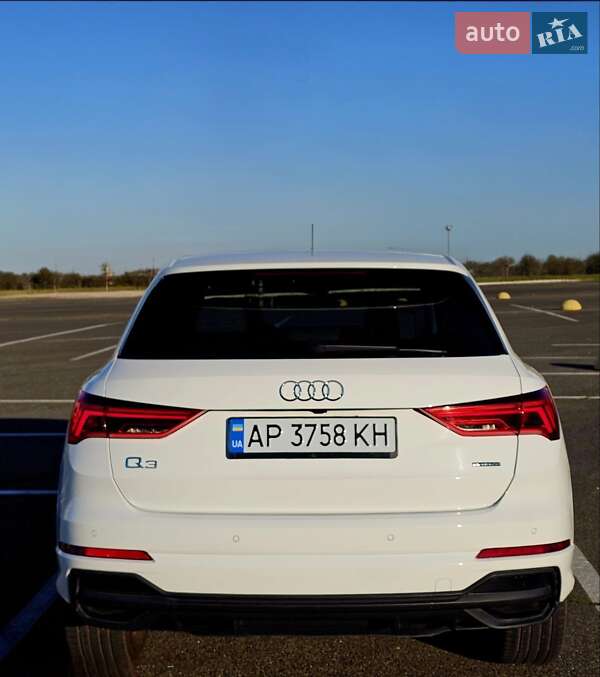 Позашляховик / Кросовер Audi Q3 2022 в Києві