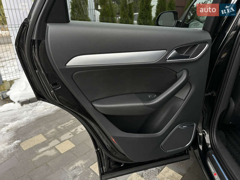 Внедорожник / Кроссовер Audi Q3 2016 в Дрогобыче