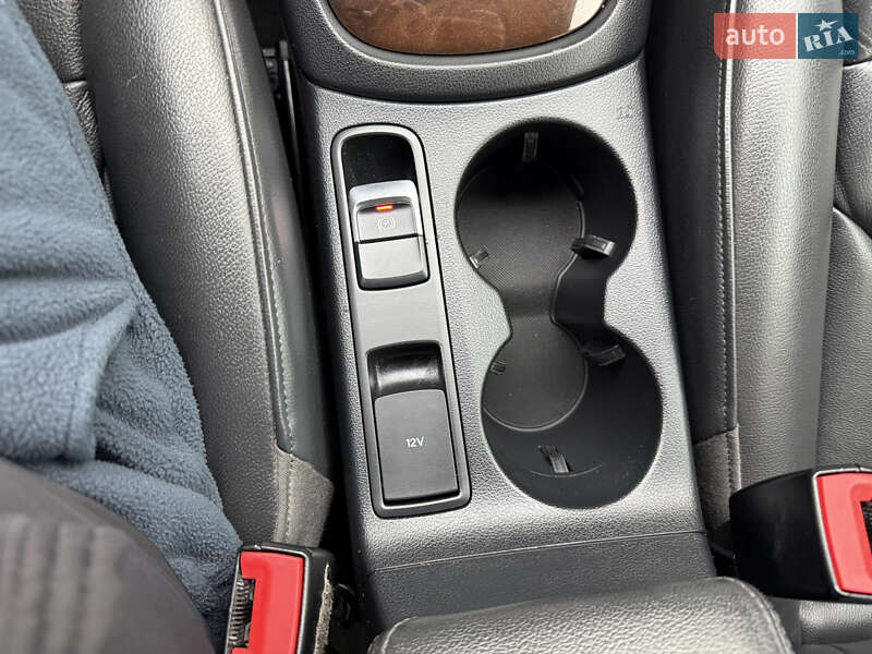 Позашляховик / Кросовер Audi Q3 2012 в Вінниці