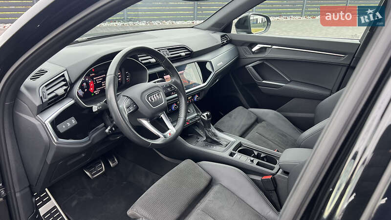 Позашляховик / Кросовер Audi Q3 2020 в Мукачевому