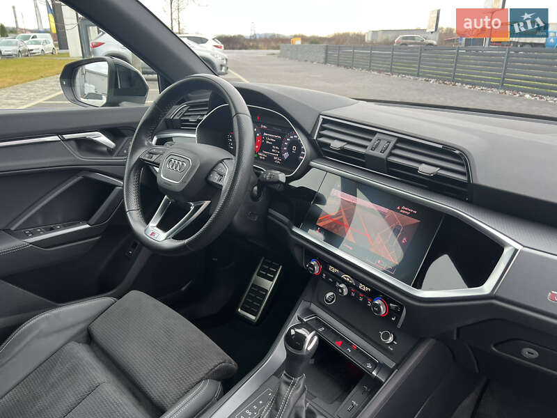 Позашляховик / Кросовер Audi Q3 2020 в Мукачевому