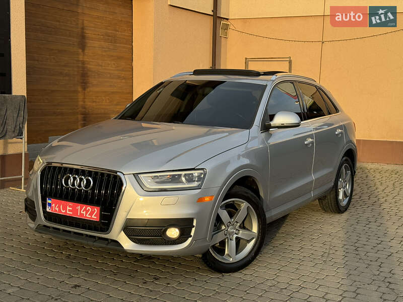 Внедорожник / Кроссовер Audi Q3 2015 в Ужгороде