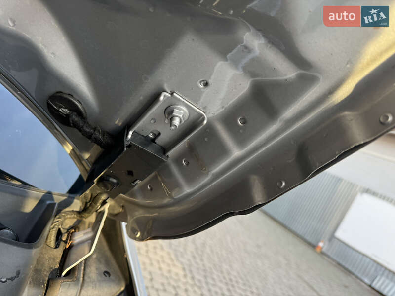 Внедорожник / Кроссовер Audi Q3 2015 в Ужгороде