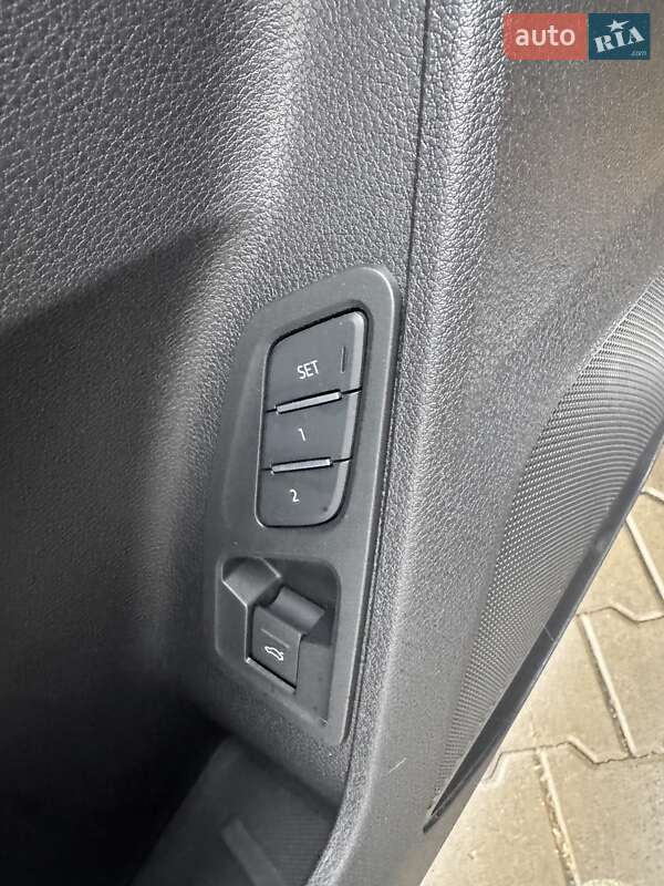 Внедорожник / Кроссовер Audi Q3 2024 в Киеве