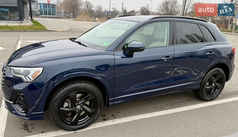 Позашляховик / Кросовер Audi Q3 2019 в Києві