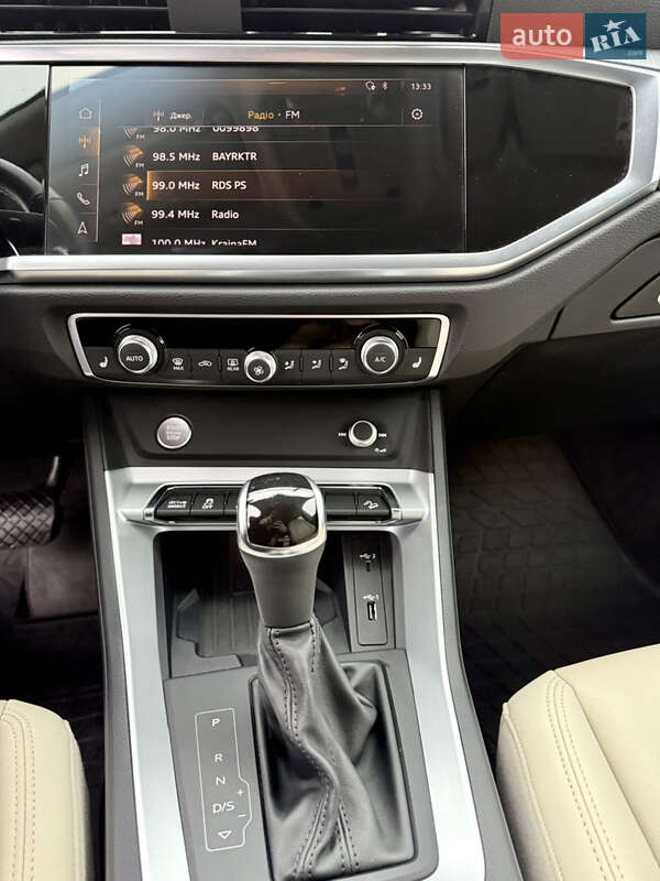 Позашляховик / Кросовер Audi Q3 2019 в Києві