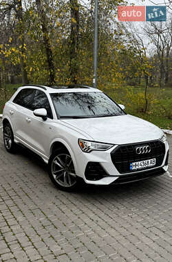 Позашляховик / Кросовер Audi Q3 2021 в Одесі