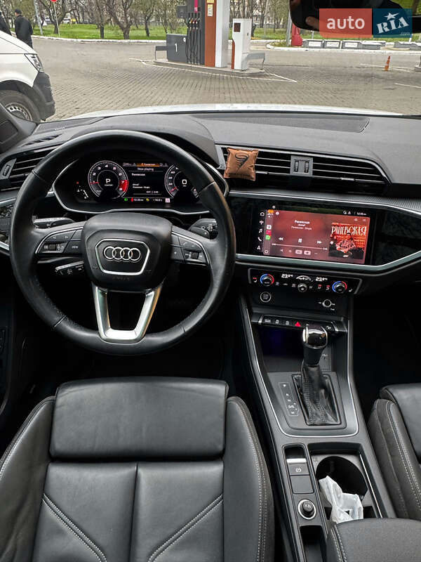 Внедорожник / Кроссовер Audi Q3 2021 в Одессе