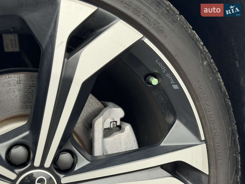 Внедорожник / Кроссовер Audi Q3 2022 в Луцке