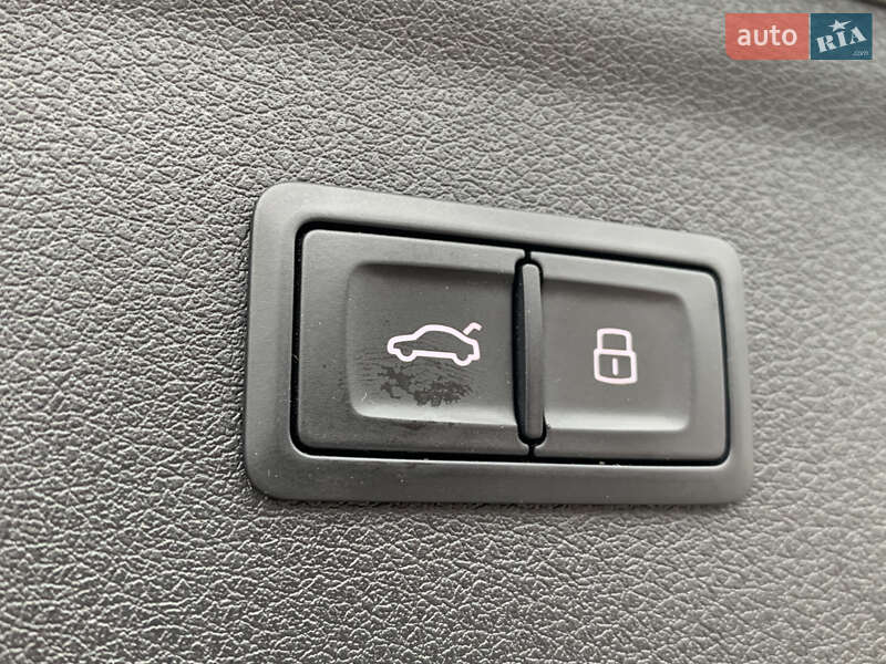 Внедорожник / Кроссовер Audi Q3 2016 в Ровно фото 58 Внедорожник / Кроссовер Audi Q3 2016 в Ровно