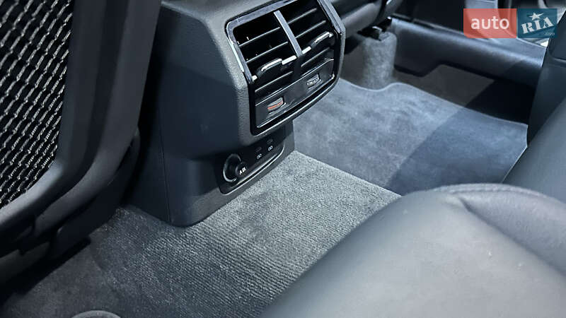 Внедорожник / Кроссовер Audi Q3 2020 в Киеве