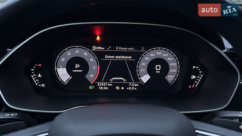 Внедорожник / Кроссовер Audi Q3 2020 в Киеве