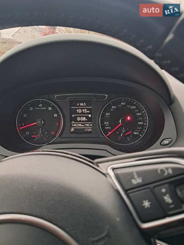 Позашляховик / Кросовер Audi Q3 2016 в Чернівцях