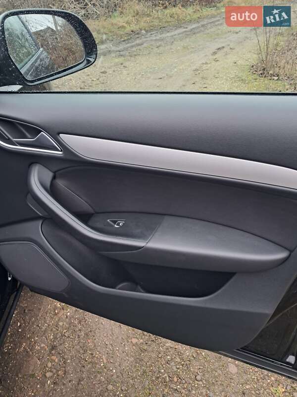 Позашляховик / Кросовер Audi Q3 2016 в Чернівцях