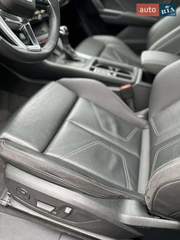 Внедорожник / Кроссовер Audi Q3 2020 в Тернополе