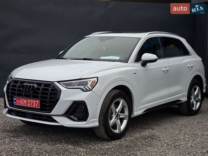 Внедорожник / Кроссовер Audi Q3 2019 в Тернополе