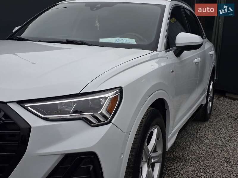 Внедорожник / Кроссовер Audi Q3 2019 в Тернополе