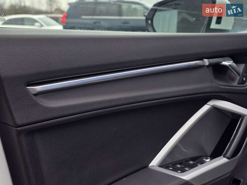 Внедорожник / Кроссовер Audi Q3 2019 в Тернополе