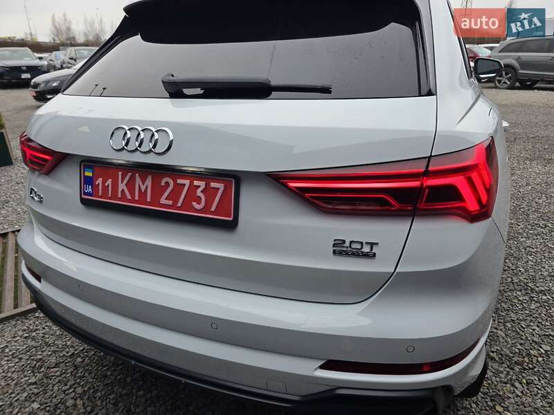 Внедорожник / Кроссовер Audi Q3 2019 в Тернополе