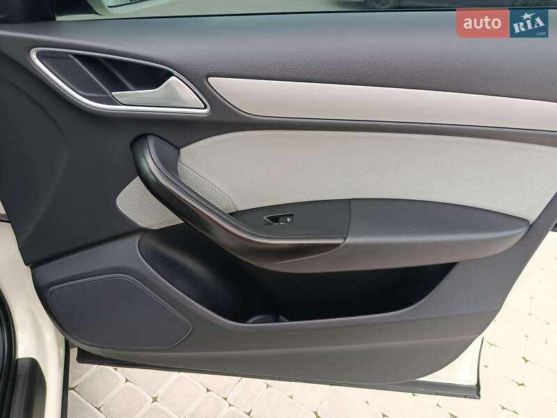 Внедорожник / Кроссовер Audi Q3 2012 в Коломые