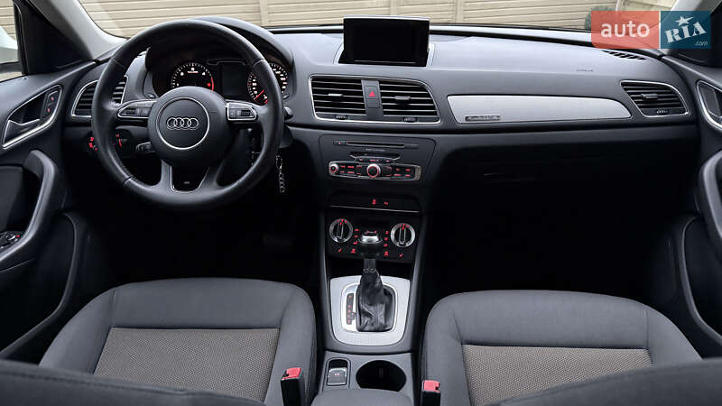 Внедорожник / Кроссовер Audi Q3 2013 в Киеве