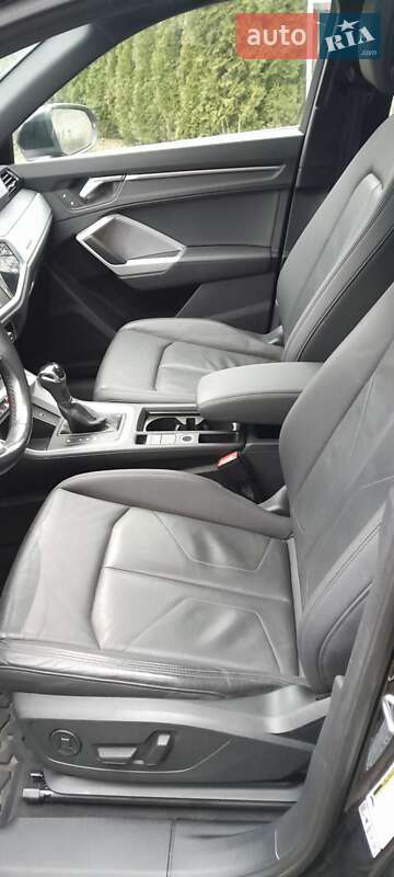 Внедорожник / Кроссовер Audi Q3 2020 в Стрые