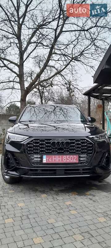 Внедорожник / Кроссовер Audi Q3 2020 в Стрые