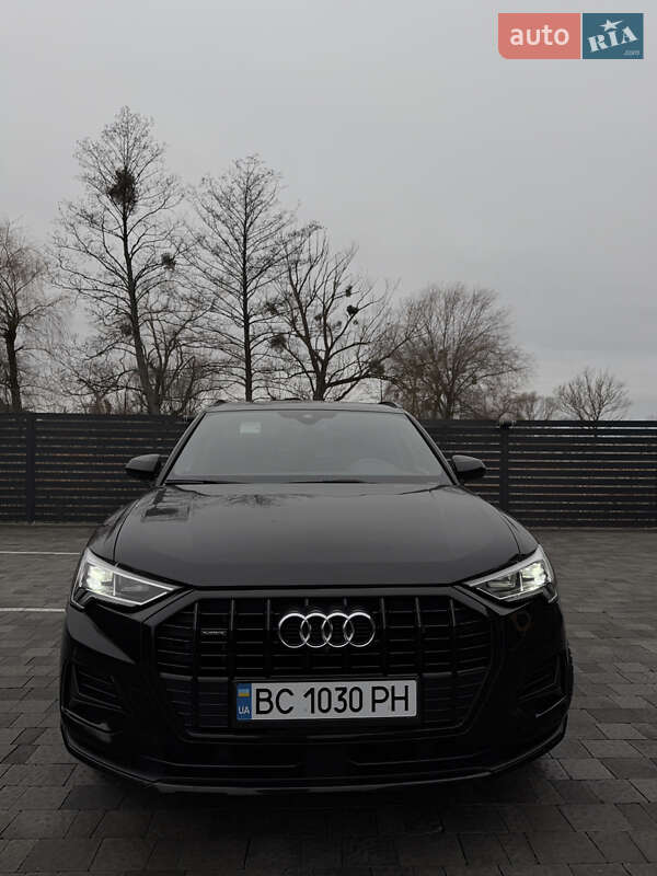 Внедорожник / Кроссовер Audi Q3 2021 в Львове