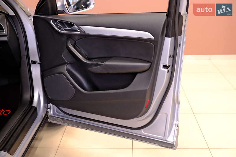 Внедорожник / Кроссовер Audi Q3 2015 в Одессе фото 40 Внедорожник / Кроссовер Audi Q3 2015 в Одессе