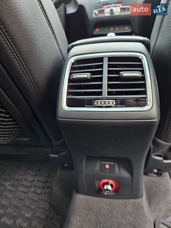 Внедорожник / Кроссовер Audi Q3 2015 в Черновцах