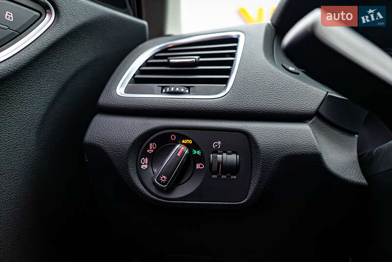 Внедорожник / Кроссовер Audi Q3 2013 в Киеве фото 14 Внедорожник / Кроссовер Audi Q3 2013 в Киеве