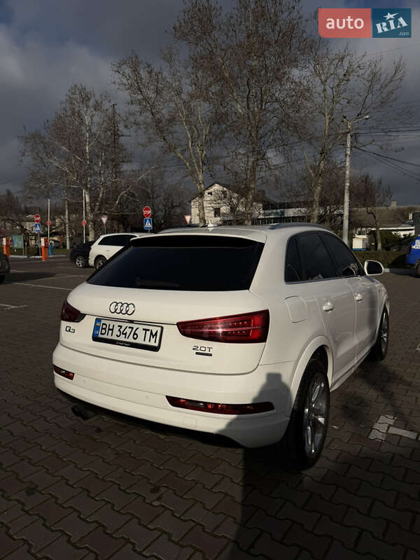 Внедорожник / Кроссовер Audi Q3 2017 в Одессе