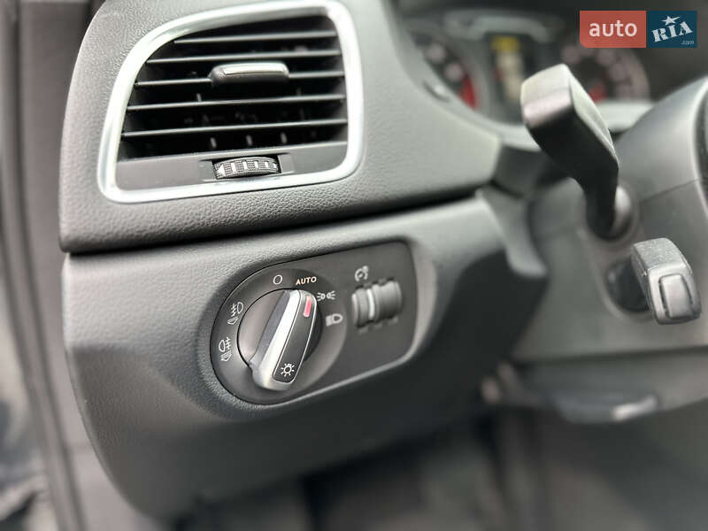 Внедорожник / Кроссовер Audi Q3 2014 в Ужгороде