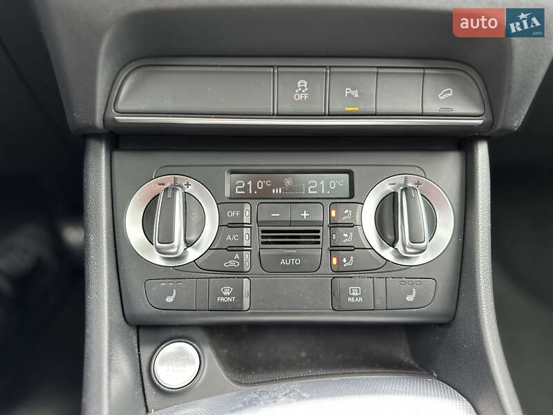 Внедорожник / Кроссовер Audi Q3 2014 в Ужгороде