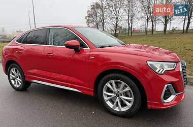 Позашляховик / Кросовер Audi Q3 2021 в Києві