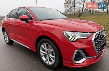 Позашляховик / Кросовер Audi Q3 2021 в Києві