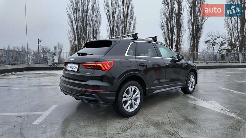 Внедорожник / Кроссовер Audi Q3 2020 в Киеве