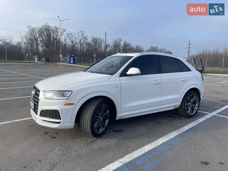 Внедорожник / Кроссовер Audi Q3 2017 в Запорожье