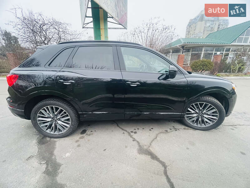 Внедорожник / Кроссовер Audi Q3 2022 в Днепре