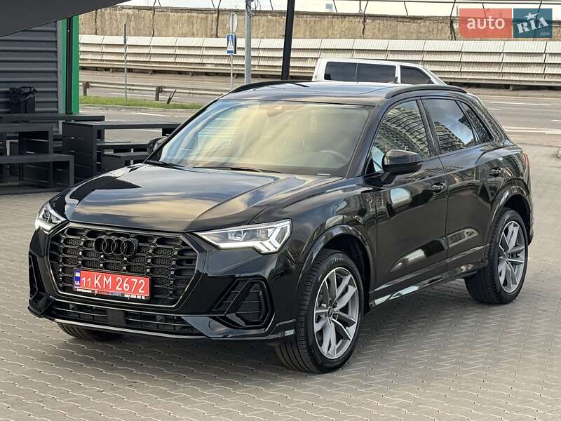 Внедорожник / Кроссовер Audi Q3 2024 в Киеве