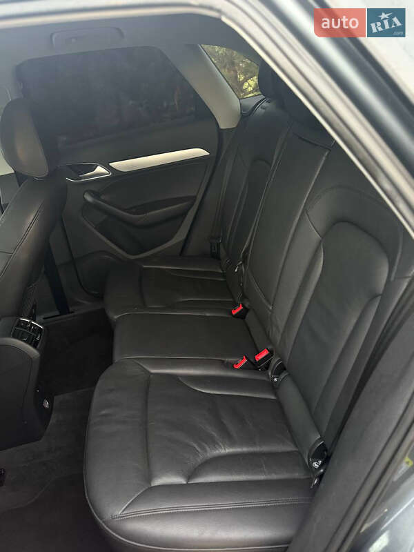 Внедорожник / Кроссовер Audi Q3 2017 в Львове