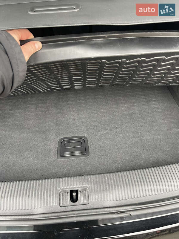 Внедорожник / Кроссовер Audi Q3 2016 в Тернополе фото 12 Внедорожник / Кроссовер Audi Q3 2016 в Тернополе