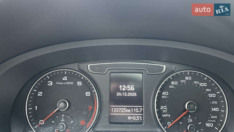 Внедорожник / Кроссовер Audi Q3 2015 в Харькове