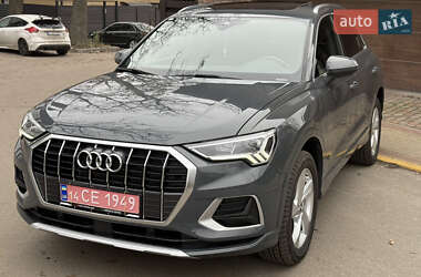 Внедорожник / Кроссовер Audi Q3 2019 в Киеве