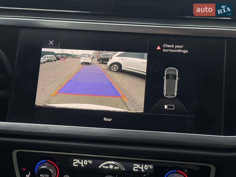 Внедорожник / Кроссовер Audi Q3 2019 в Киеве