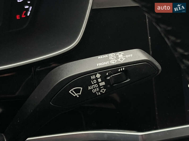 Внедорожник / Кроссовер Audi Q3 2019 в Киеве