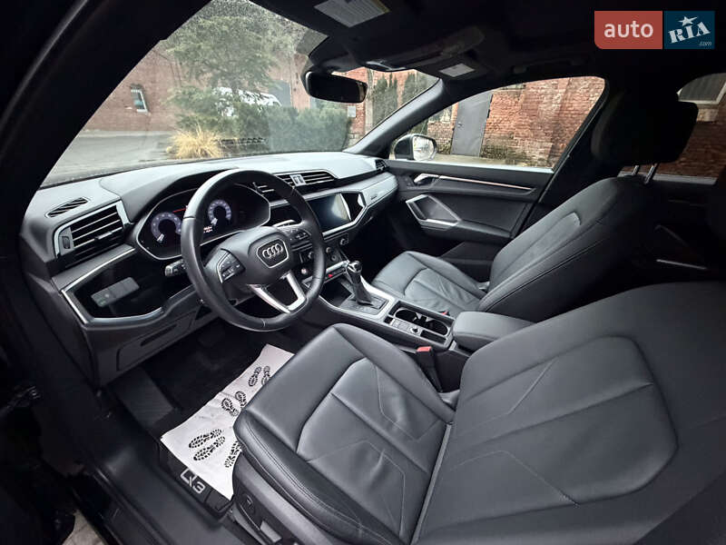 Внедорожник / Кроссовер Audi Q3 2019 в Львове