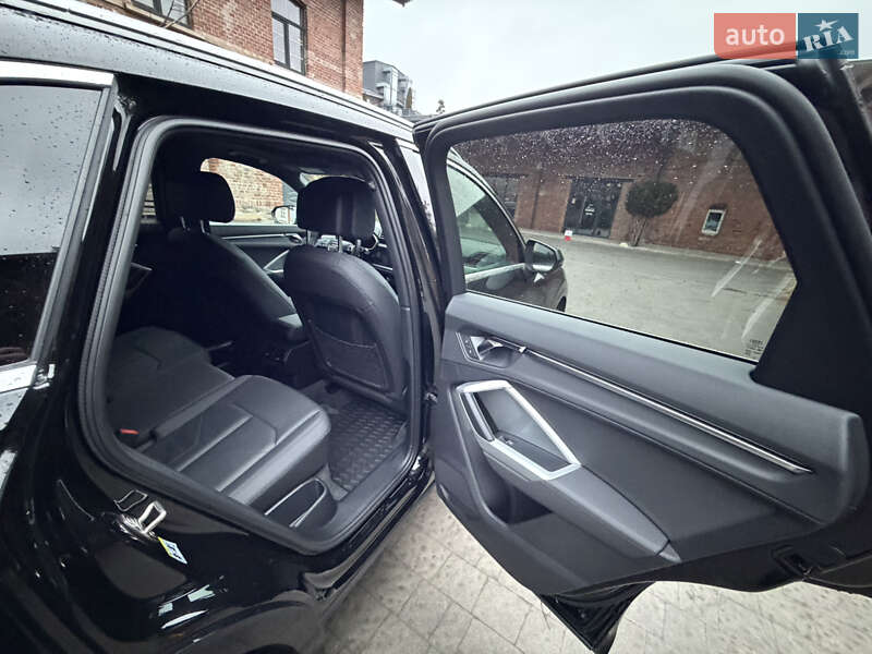 Внедорожник / Кроссовер Audi Q3 2019 в Львове