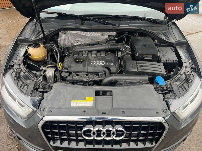 Внедорожник / Кроссовер Audi Q3 2015 в Харькове