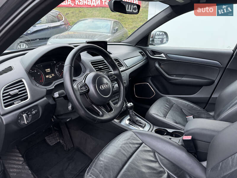 Внедорожник / Кроссовер Audi Q3 2016 в Львове